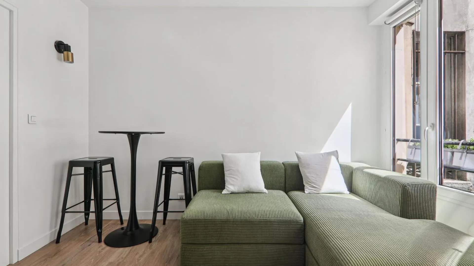 Apartment In Paris 2Eme