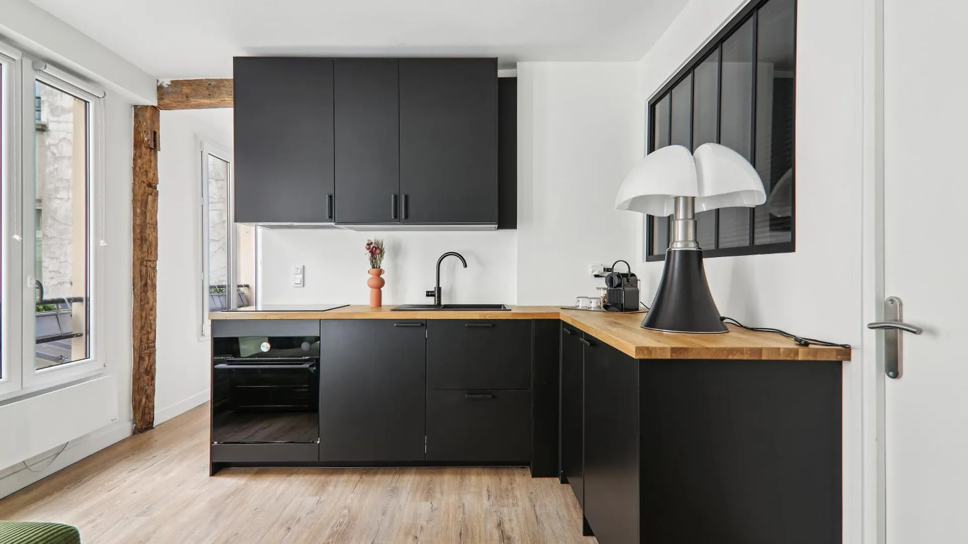 Apartment In Paris 2Eme